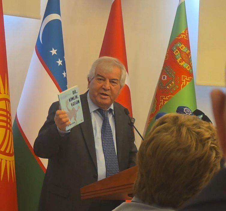 Ankara'da Azerbaycan halk şairi Rüstemhanlı'nın doğumunun 80. yılı etkinliği düzenledi